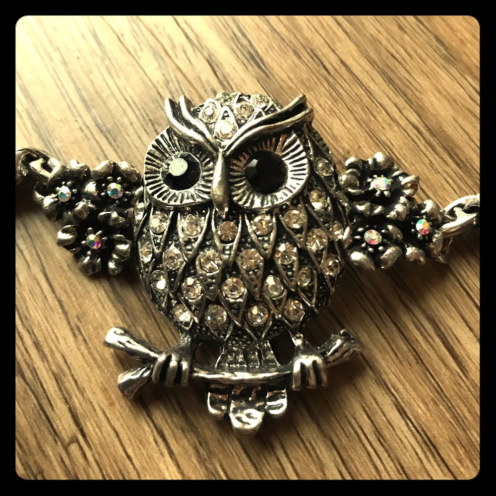 📍Dazzle Owl Bracelet